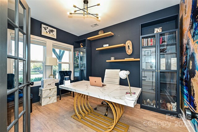 651 Tennyson Dr, Charlotte, NC 28208 - photo 3