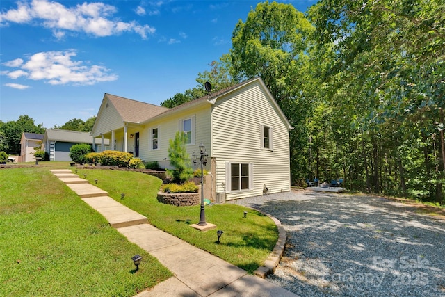 12017 Baywoods Dr, Tega Cay, SC 29708 - photo 2