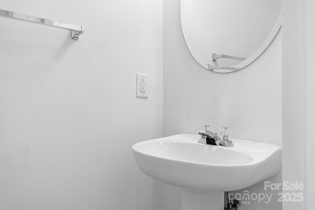 8834 Meadowmont View Dr, Charlotte, NC 28269 - photo 12