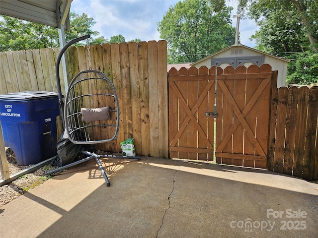 818 S Laurel St, Lincolnton, NC 28092 - photo 25