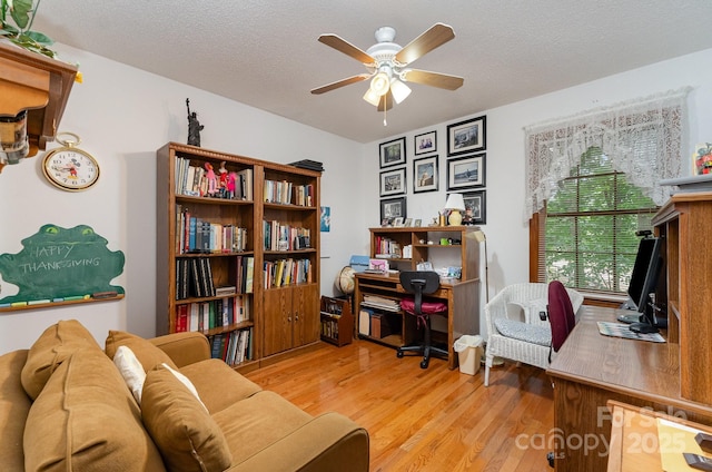 10004 Snowflake Ct, Charlotte, NC 28215 - photo 28