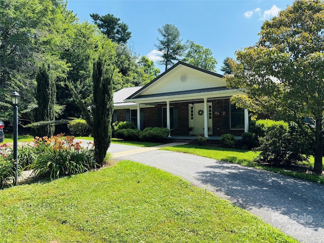 328 Melody Ln, Saluda, NC 28773 - photo 1
