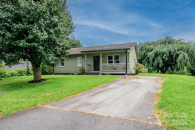53 Mount Carmel Dr, Asheville, NC 28806 - photo 2
