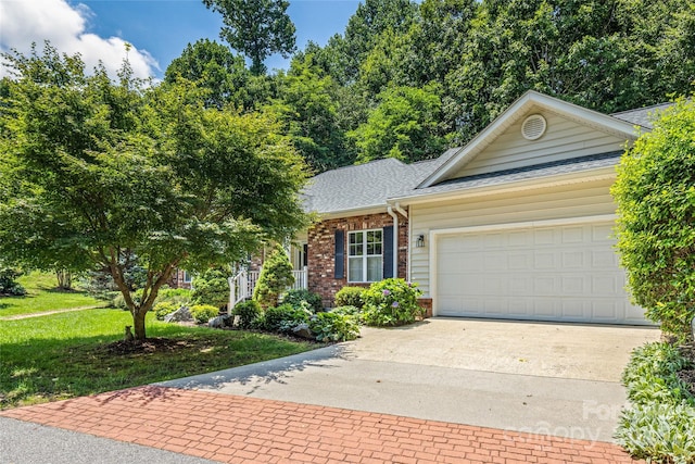 623 Carriage Commons Dr, Hendersonville, NC 28791 - photo 3