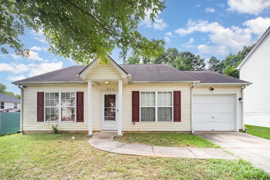 513 Stillgreen Ln, Charlotte, NC 28214 - photo 1