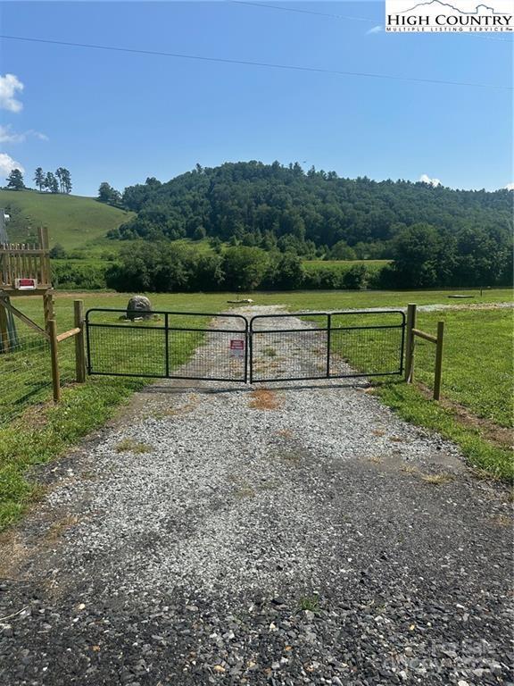 123 Railroad Grade Rd, Todd, NC 28684 - photo 5