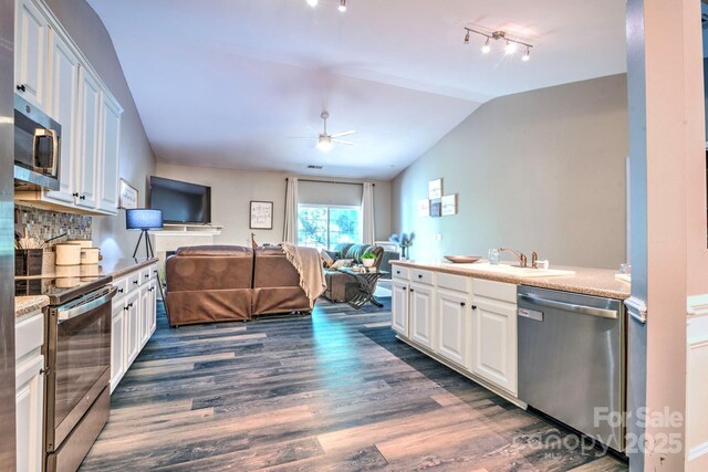 4436 Glenlea Commons Dr, Charlotte, NC 28216 - photo 7