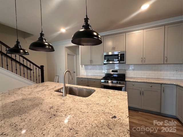 10207 Glenmere Creek Cir, Charlotte, NC 28262 - photo 1