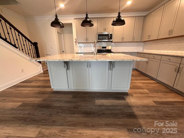 10207 Glenmere Creek Cir, Charlotte, NC 28262 - photo 2