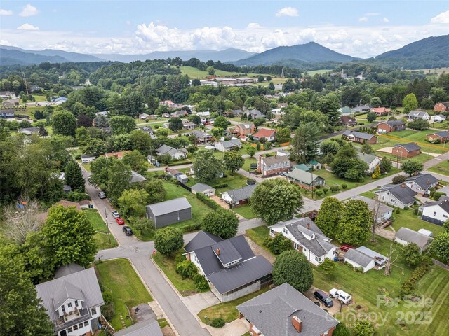 173 Wesley St, Canton, NC 28716 - photo 8
