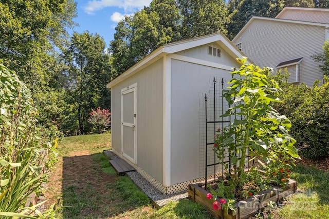 165 W Walnut Ave, Mount Holly, NC 28120 - photo 32
