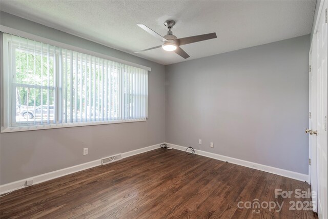 3331 Erskine Dr, Charlotte, NC 28205 - photo 11