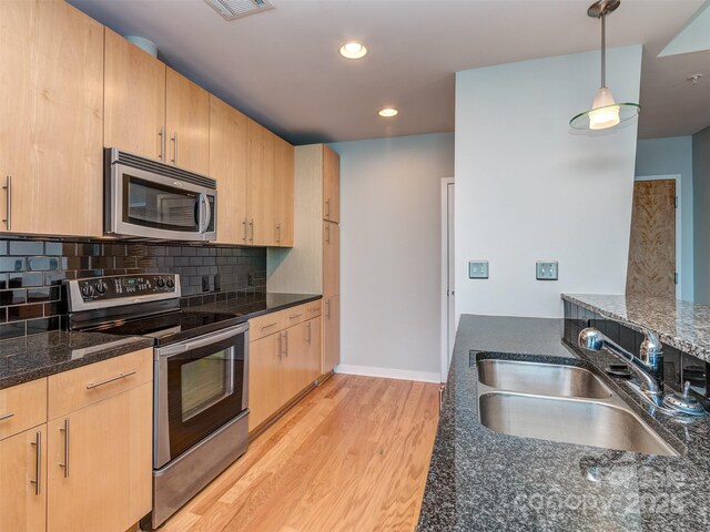 210 N Church St Unit 3606, Charlotte, NC 28202 - photo 6