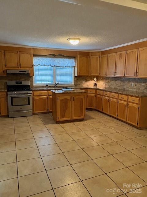 110 N Davis St, Dallas, NC 28034 - photo 8