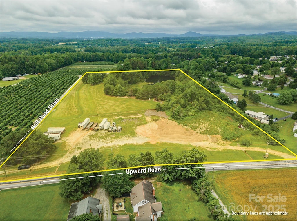 2433 Upward Rd, Hendersonville, NC 28792 - photo 1