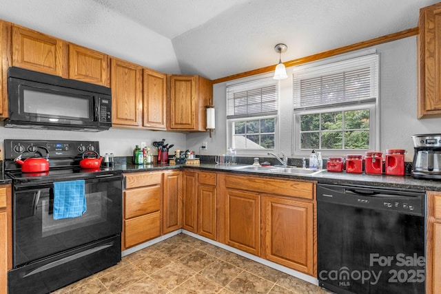70 Grove St, Marion, NC 28752 - photo 6