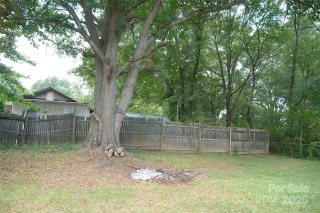 513 E Holly St, Dallas, NC 28034 - photo 4