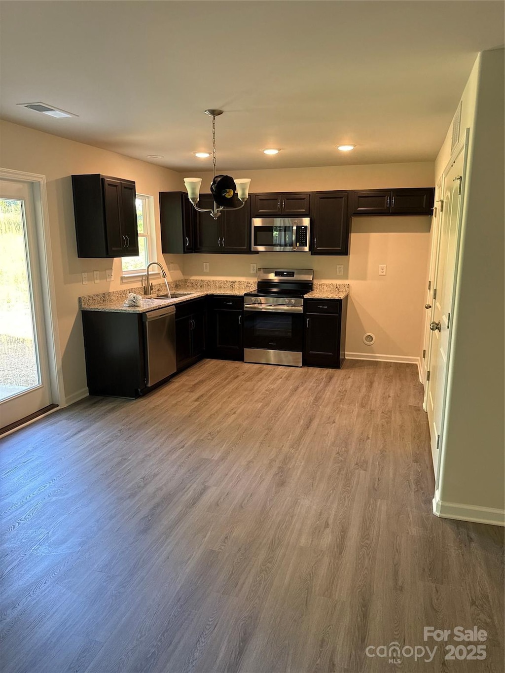 504 Miller St, Lancaster, SC 29720 - photo 2