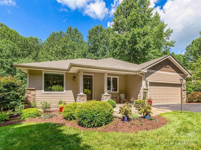 547 Pinnacle Peak Ln, Flat Rock, NC 28731 - photo 2
