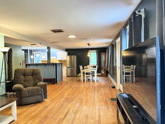 491 W Main St, Waldoboro, ME 04572 - living room with light wood-style flooring