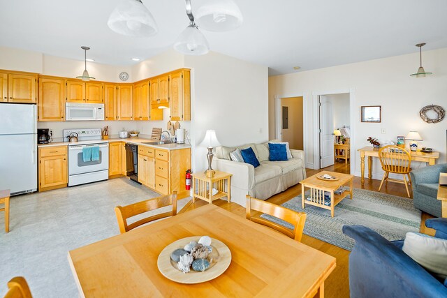 dining area featuring sink