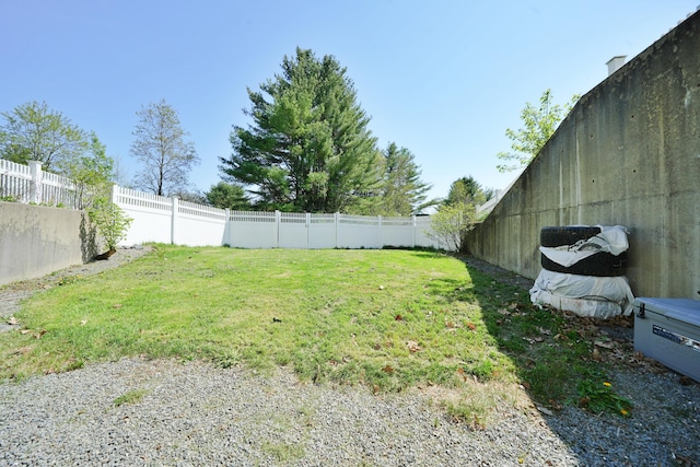 428 Main St, Orono, ME 04473 - view of yard