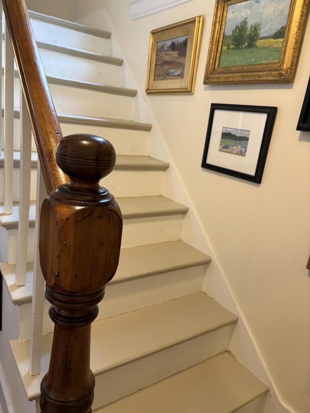 24 Glidden St, Waldoboro, ME 04572 - view of stairs
