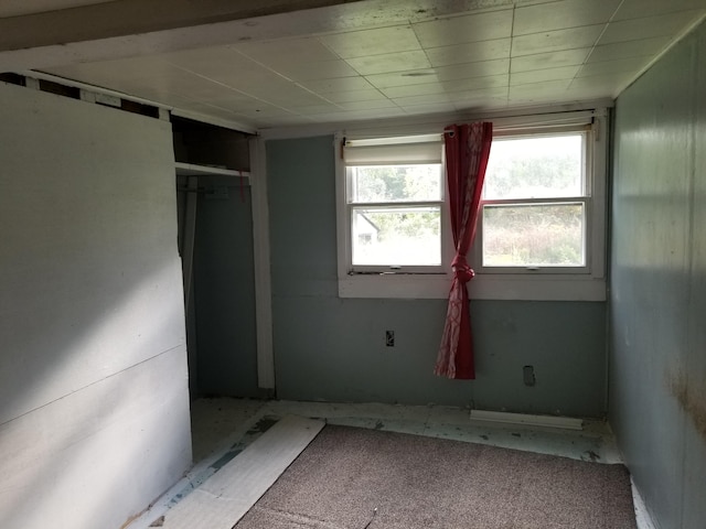 unfurnished bedroom featuring a closet