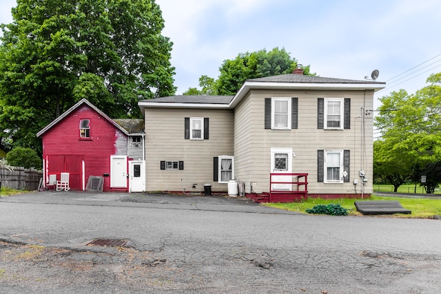 view of front of property