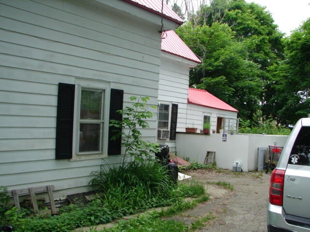 view of property exterior