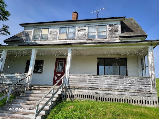 view of front of property with a porch