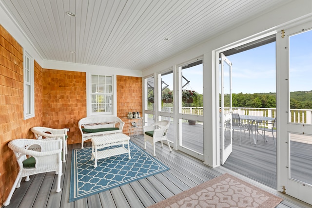 view of sunroom / solarium