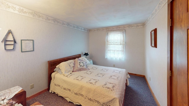 view of carpeted bedroom