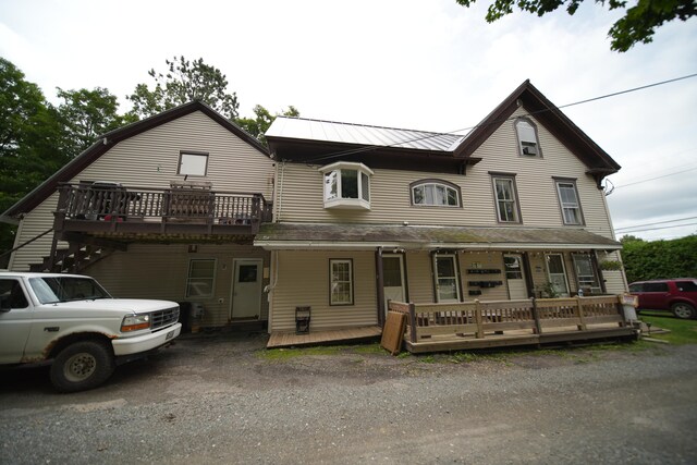 view of front of house with covered porch