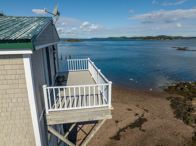 dock area featuring a water view