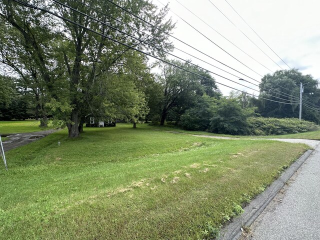 114 Skowhegan Rd, Fairfield, ME 04937 - view of green lawn