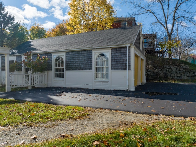 view of outdoor structure