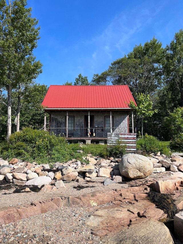 view of front of house with covered porch