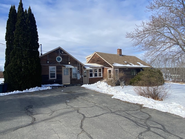 view of front of house