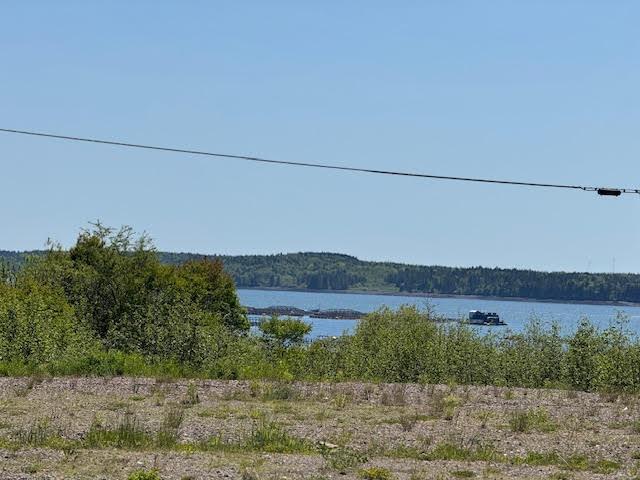 7 Deep Cove Rd, Eastport, ME 04631