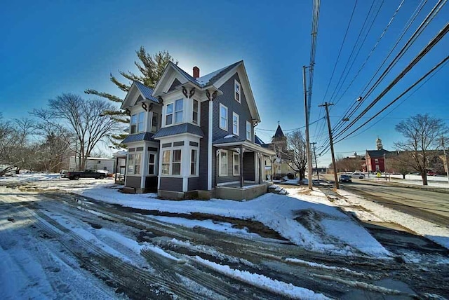 view of front of property