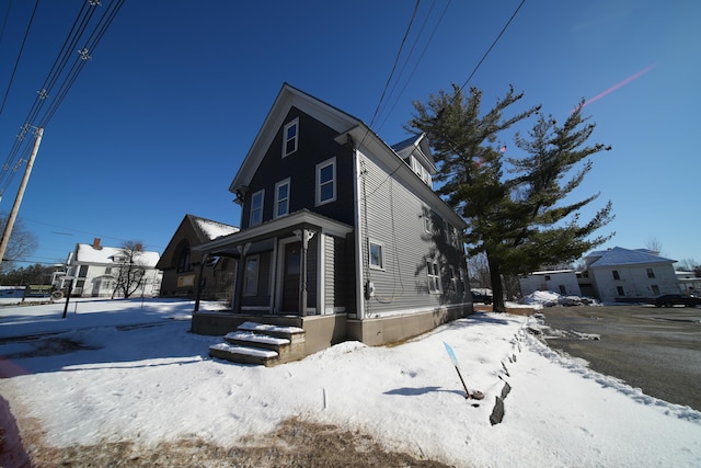 view of front of house featuring covered porch