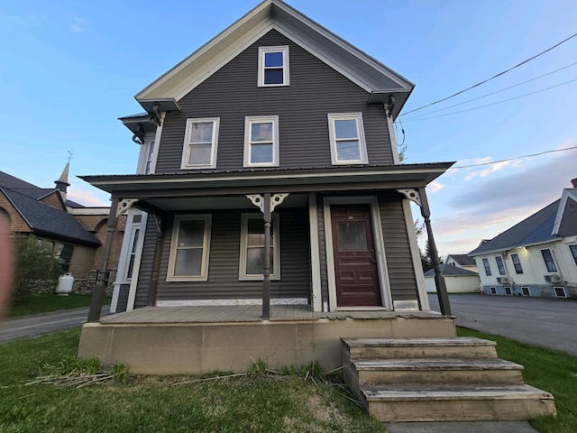 view of front facade with covered porch