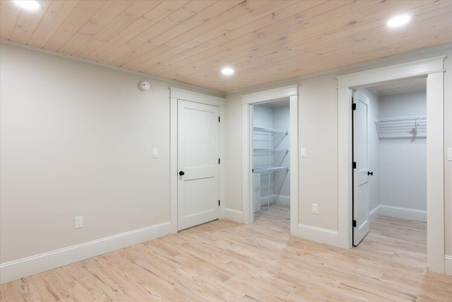862 W Neck Rd, Nobleboro, ME 04555 - unfurnished bedroom featuring light wood-type flooring, a spacious closet, recessed lighting, and wooden ceiling