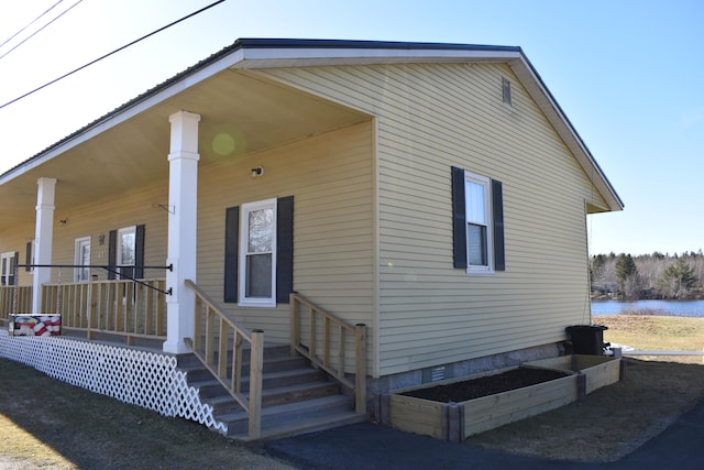 view of front of house featuring covered porch