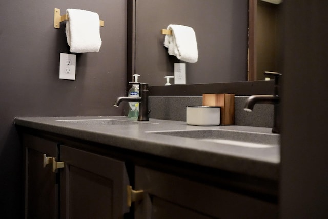 bathroom featuring oversized vanity