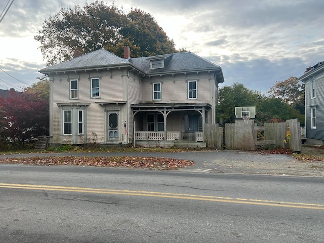 view of front of house with covered porch