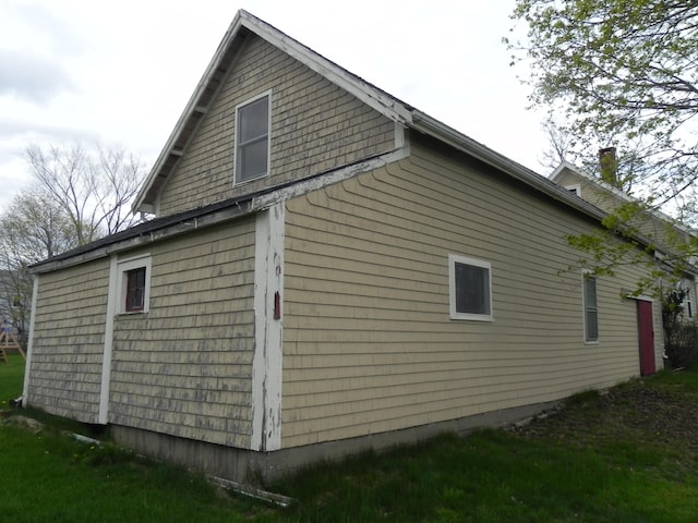 view of home's exterior