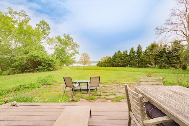 exterior space featuring a yard