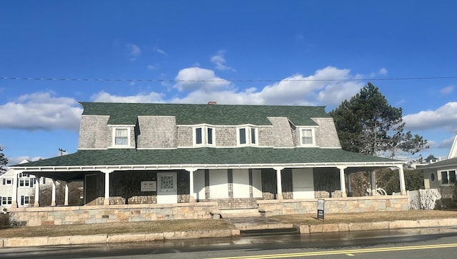 view of farmhouse inspired home